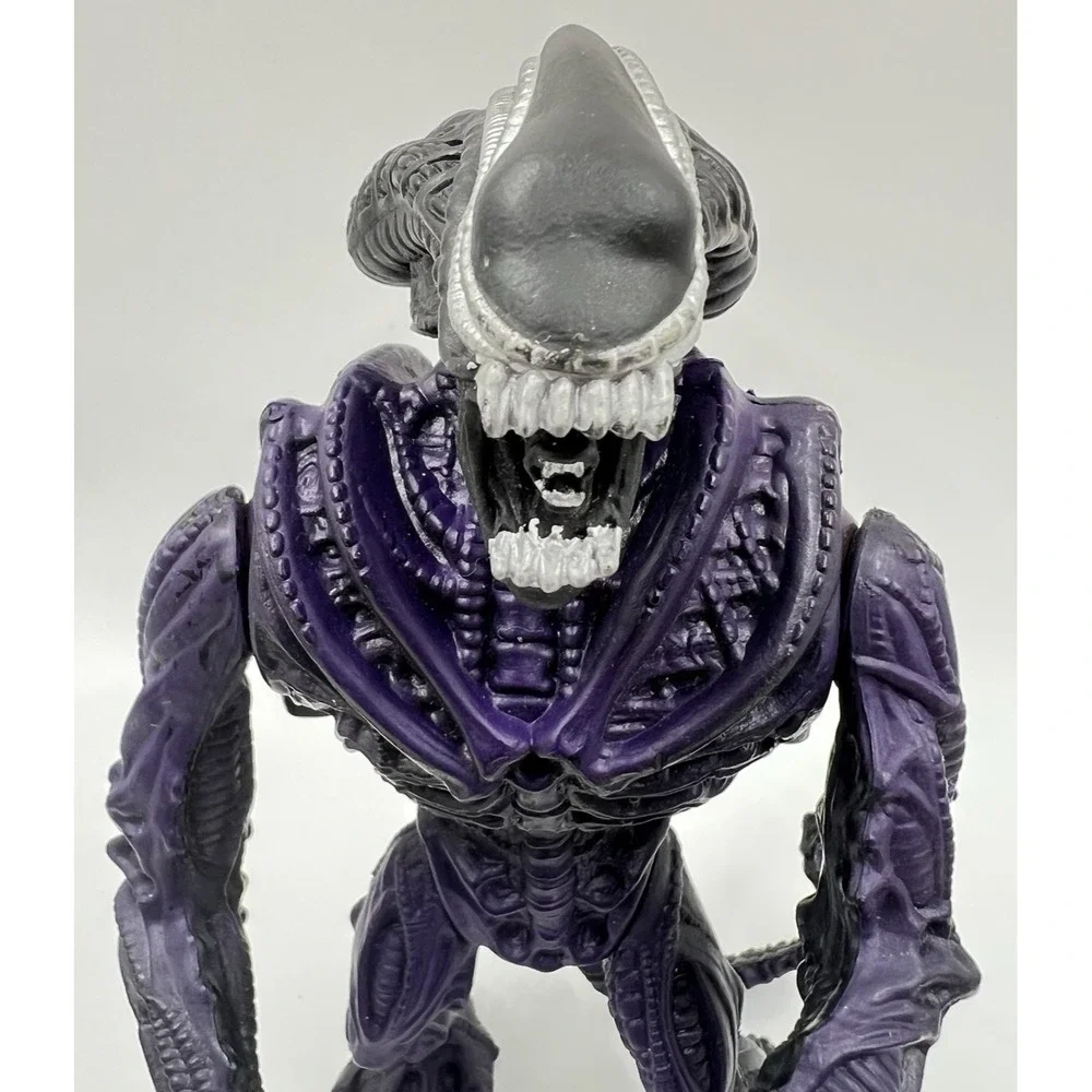 Vintage 1992 Kenner ALIENS Gorilla Alien Purple Version Action Figure Rare